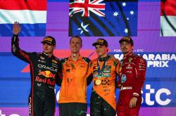 开云体育登录-威廉姆斯力克红牛车队，皮亚斯特里统治全场