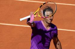 开云体育入口-蒙特卡洛大师赛绝杀戴维斯杯，纳达尔惊艳四座