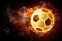 开云体育app-轮胎尖叫与篮球鞋摩擦，当F1街道赛的肾上腺素遇见猛龙晋级夜的汗水