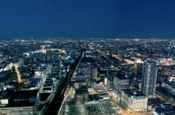 开云体育登录-跨界主宰，梅西如何以足球智慧点亮F1新赛季揭幕战之夜