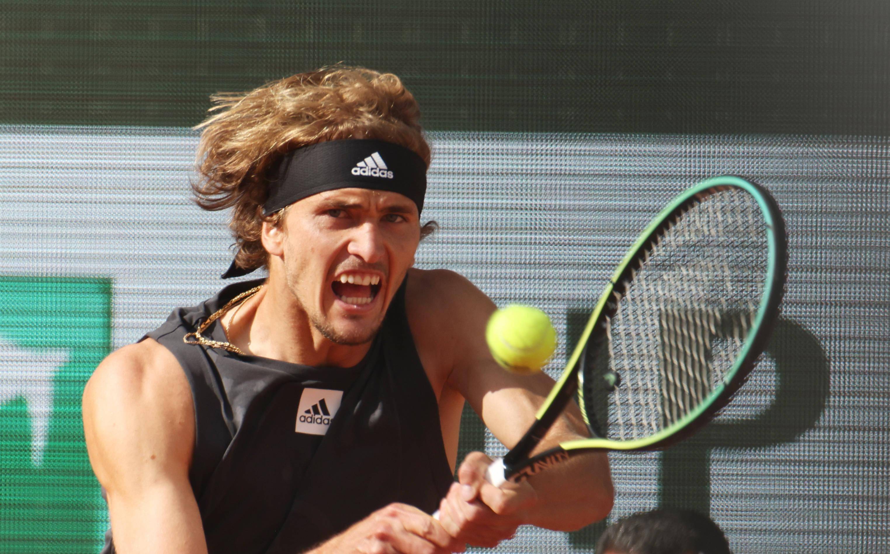 法国网球队逆转世界网球队，兹维列夫高光表现