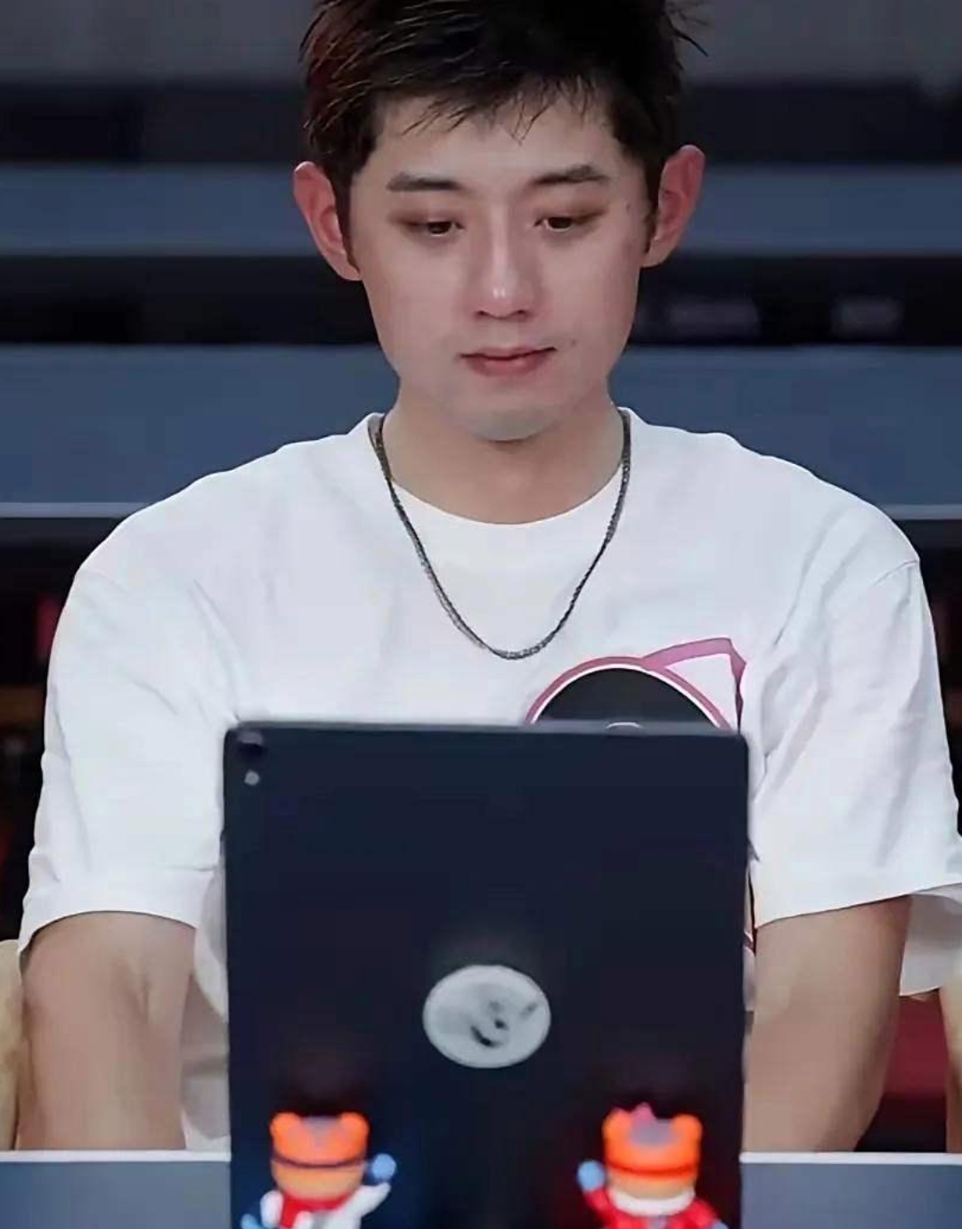 英国乒乓球队血洗奥地利乒乓球队，张继科绝境逆转