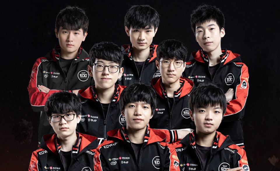 包含最新战报：S赛豪取连胜，冠军在望的词条