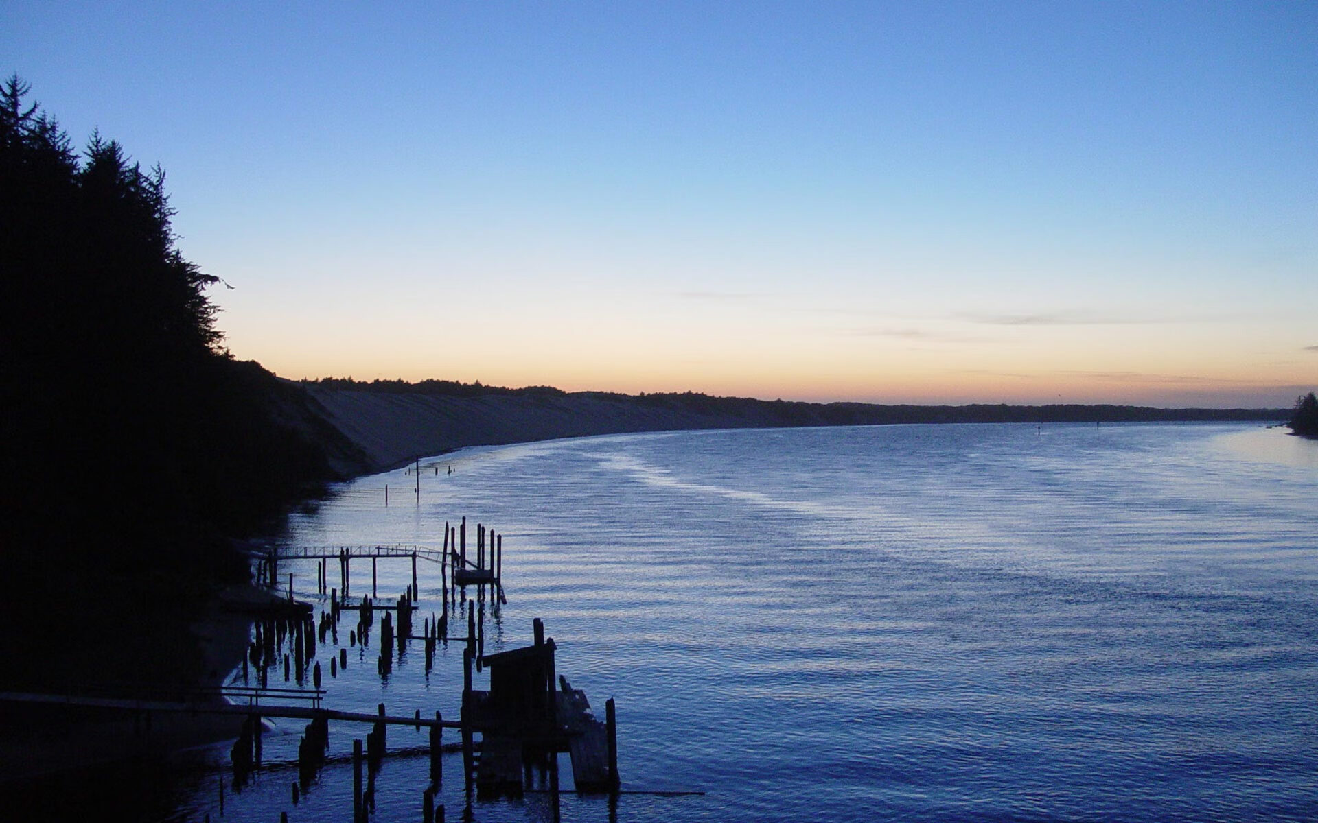 橄榄球王国与桑巴军团的唯一足球对决，努涅斯在西决生死战中接管比赛